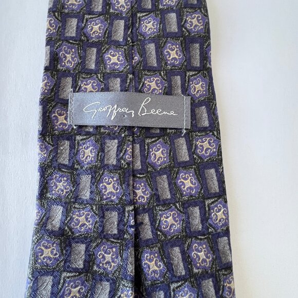 Geoffrey Beene 100% Silk Neck Tie, Purple, Black and Gold, Excellent Condition! - Picture 4 of 7